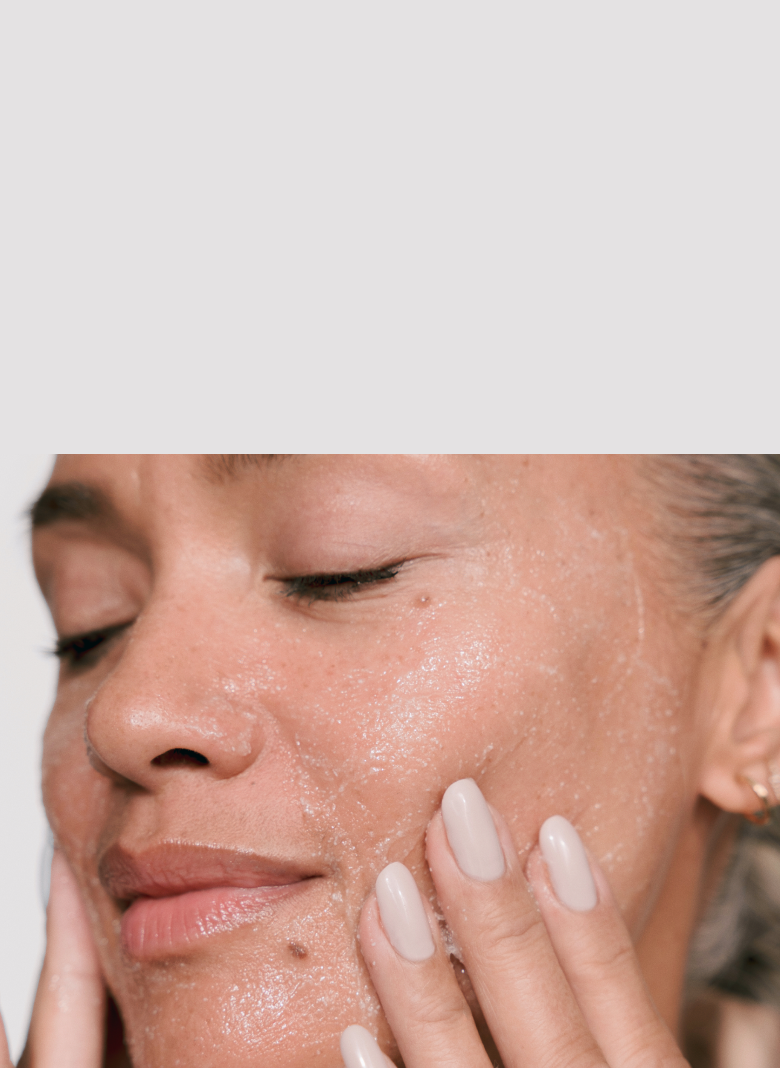 Exfoliating Gel in Use